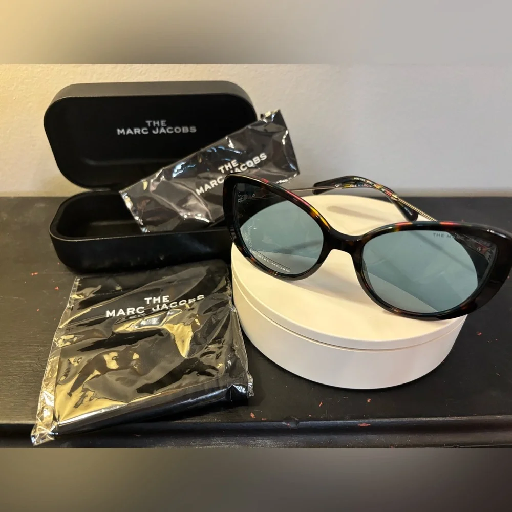 Marc Jacobs stylish marc